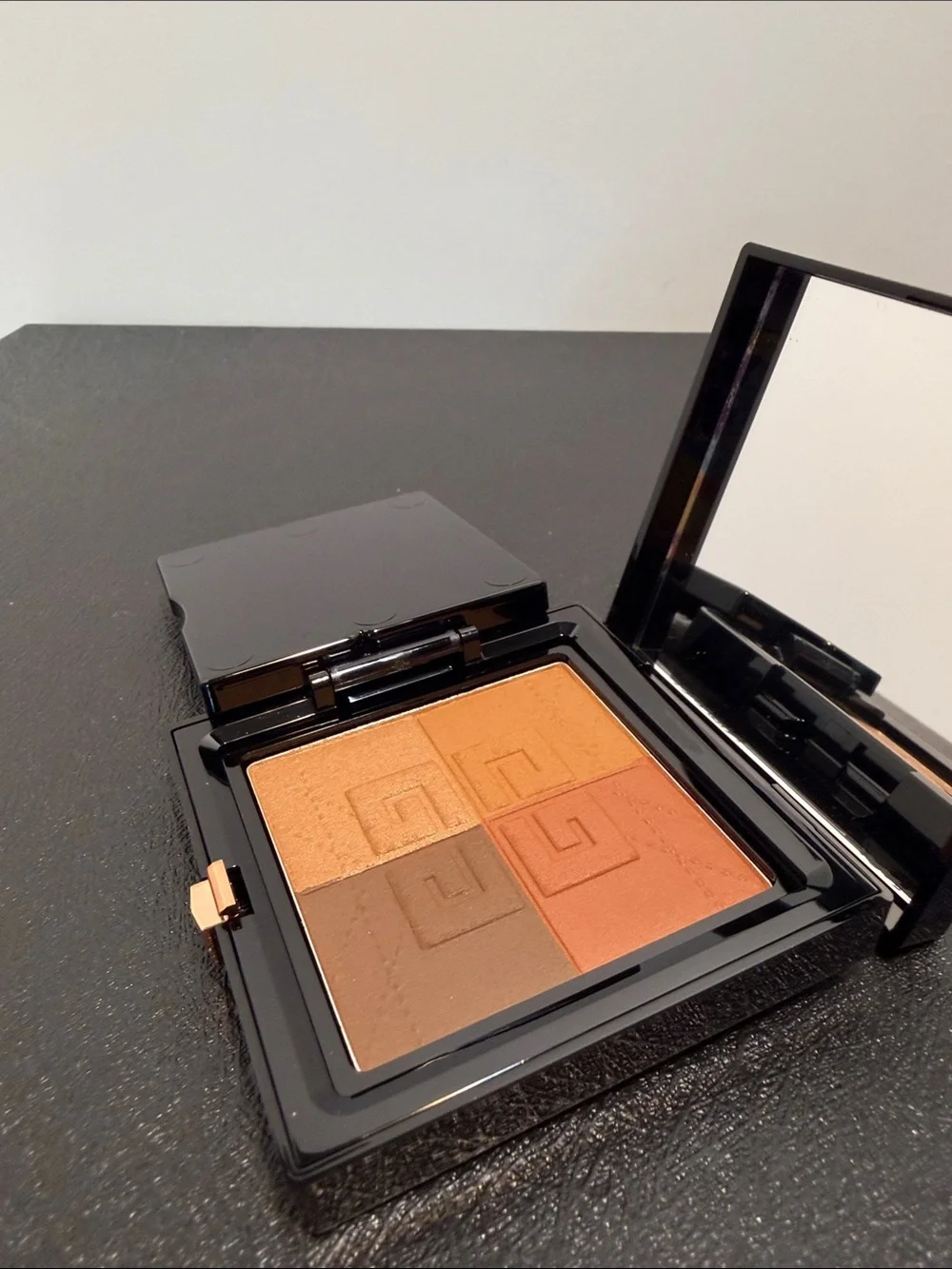 Givenchy Warm Sunset Quad bronzer & sculpting Palette -  organza Bronze 003